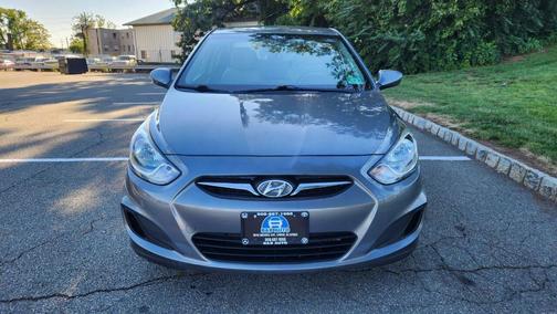2013 Hyundai Accent SE