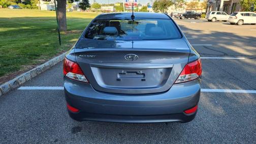 2013 Hyundai Accent SE