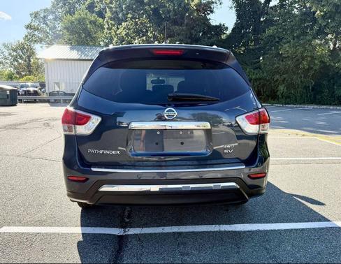 2015 Nissan Pathfinder SV