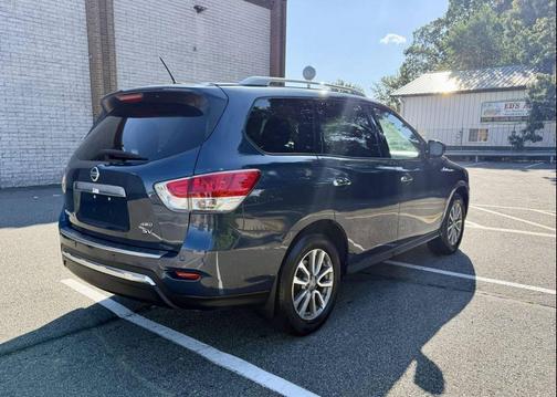 2015 Nissan Pathfinder SV
