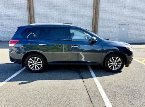 2015 Nissan Pathfinder SV