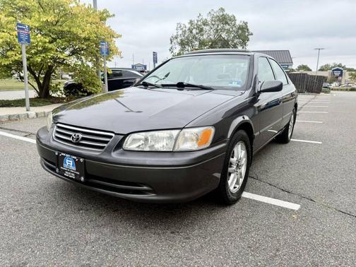 2001 Toyota Camry LE V6