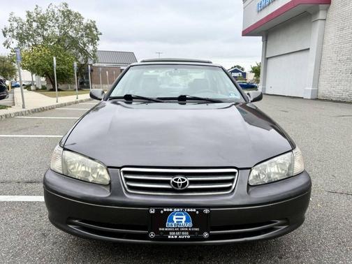2001 Toyota Camry LE V6