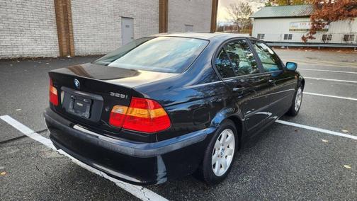 2005 BMW 325 325i 4dr Sedan