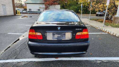 2005 BMW 325 325i 4dr Sedan