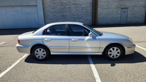 Brilliant Silver 2004 Hyundai SONATA Base