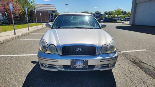 Brilliant Silver 2004 Hyundai SONATA Base
