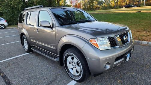 2006 Nissan Pathfinder SE