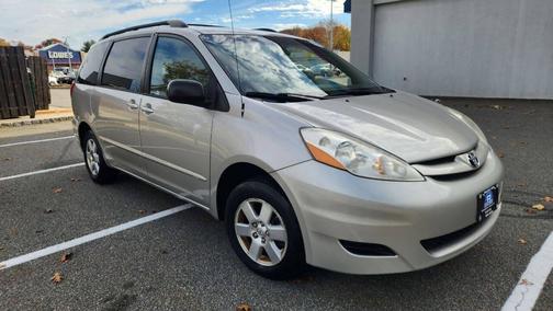 2009 Toyota Sienna LE
