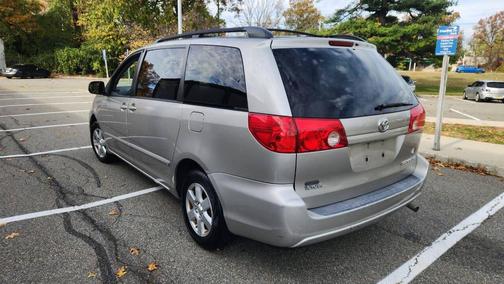 2009 Toyota Sienna LE