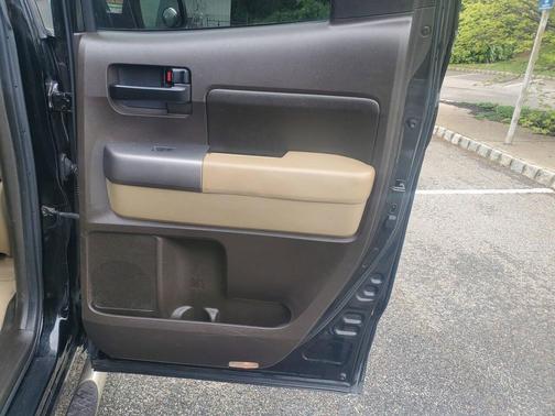 2010 Toyota Tundra Grade