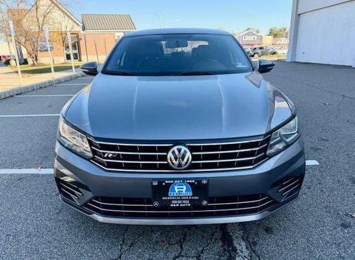 2017 Volkswagen Passat 1.8T R-Line w/Comfort