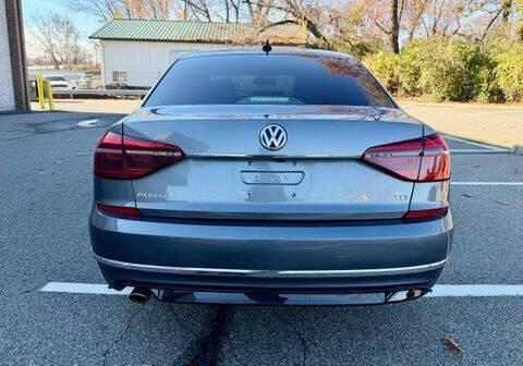 2017 Volkswagen Passat 1.8T R-Line w/Comfort