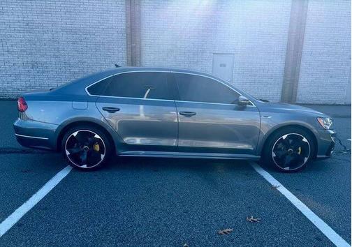 2017 Volkswagen Passat 1.8T R-Line w/Comfort