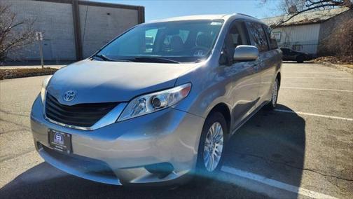 2011 Toyota Sienna LE