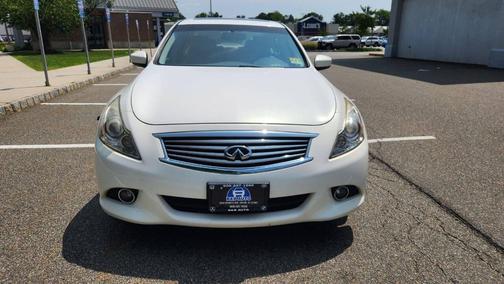 Moonlight White 2015 INFINITI Q40 Base