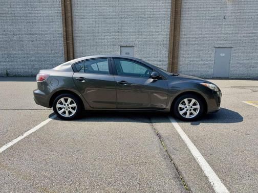 Gray 2010 Mazda Mazda3 s Sport