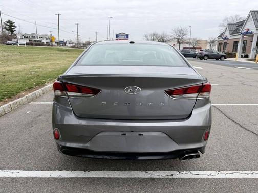 2018 Hyundai SONATA SEL