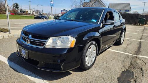 Black 2012 Dodge Avenger SE