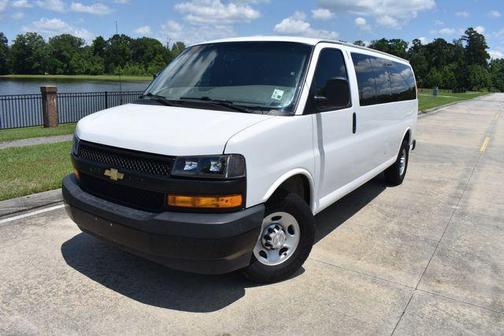 Summit White 2022 Chevrolet Express 3500 RWD 3500 Extended Wheelbase LS