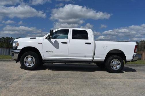 2022 RAM 2500 Tradesman Crew Cab 4x4 6'4' Box