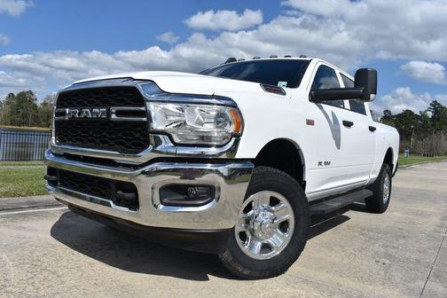 2022 RAM 2500 Tradesman Crew Cab 4x4 6'4' Box