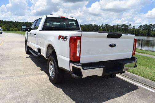 Oxford White 2023 Ford F-250 XL
