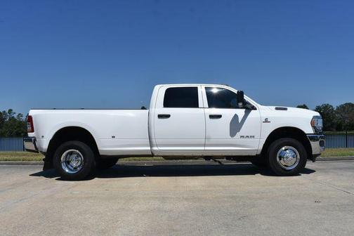 2020 RAM 3500 Tradesman Crew Cab 4x4 8' Box