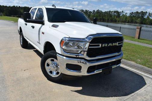 Bright White Clearcoat 2022 RAM 2500 Tradesman Crew Cab 4x4 6'4' Box