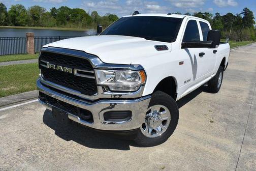 Bright White Clearcoat 2022 RAM 2500 Tradesman Crew Cab 4x4 6'4' Box