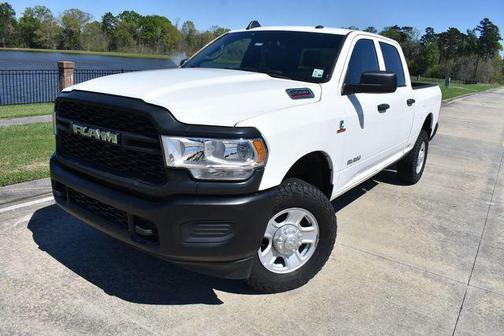2022 RAM 2500 Tradesman Crew Cab 4x4 6'4' Box