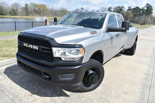 2021 RAM 3500 Tradesman Crew Cab 4x4 8' Box