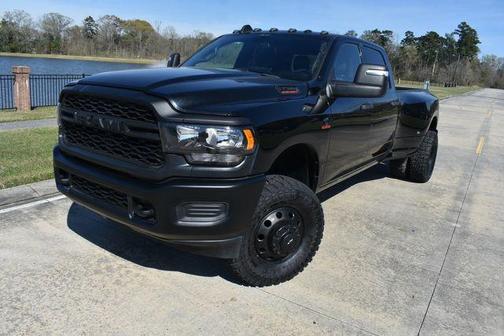 2023 RAM 3500 Tradesman Crew Cab 4x4 8' Box