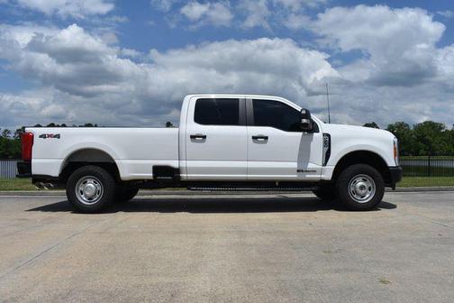 Oxford White 2023 Ford F-250 XL