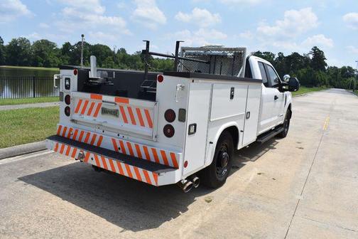 Oxford White 2022 Ford F-350 XL