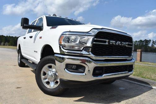 2022 RAM 2500 Tradesman Crew Cab 4x4 6'4' Box