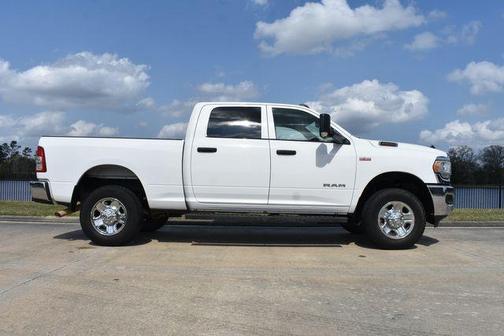 2022 RAM 2500 Tradesman Crew Cab 4x4 6'4' Box