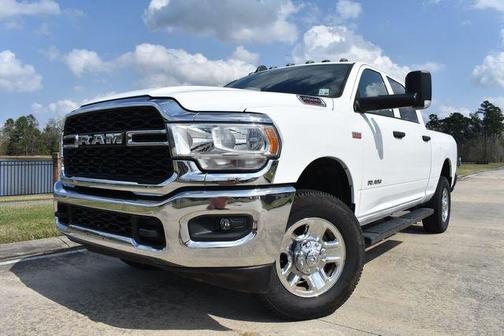 2022 RAM 2500 Tradesman Crew Cab 4x4 6'4' Box