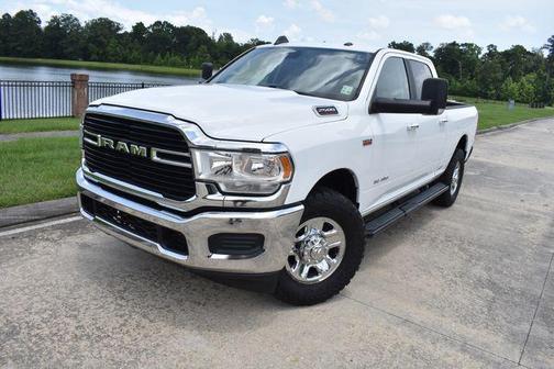 Bright White Clearcoat 2019 RAM 2500 Big Horn Crew Cab 4x2 6'4' Box