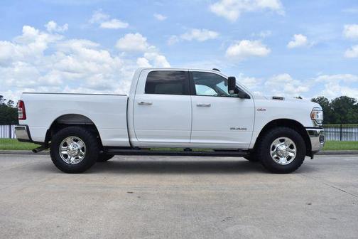 Bright White Clearcoat 2019 RAM 2500 Big Horn Crew Cab 4x2 6'4' Box