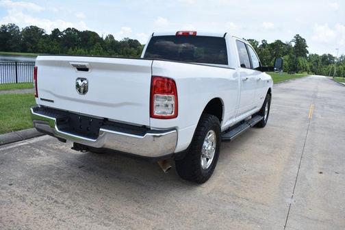 Bright White Clearcoat 2019 RAM 2500 Big Horn Crew Cab 4x2 6'4' Box