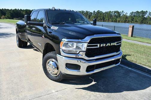 2021 RAM 3500 Tradesman Crew Cab 4x4 8' Box