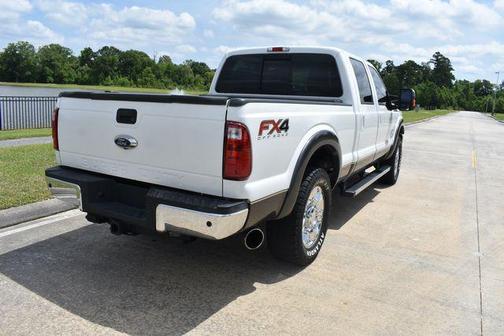 - 2016 Ford F-250 Lariat
