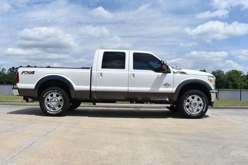- 2016 Ford F-250 Lariat