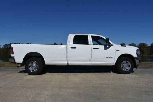2021 RAM 2500 Tradesman Crew Cab 4x2 8' Box