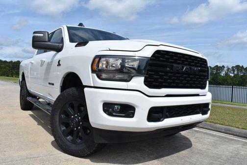 Bright White Clearcoat 2023 RAM 2500 Big Horn Crew Cab 4x4 6'4' Box