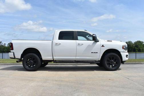 Bright White Clearcoat 2023 RAM 2500 Big Horn Crew Cab 4x4 6'4' Box