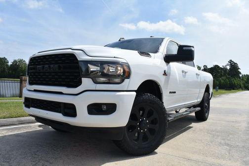 Bright White Clearcoat 2023 RAM 2500 Big Horn Crew Cab 4x4 6'4' Box