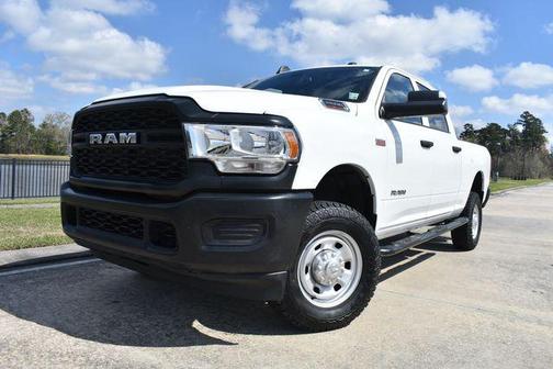 2022 RAM 2500 Tradesman Crew Cab 4x4 6'4' Box