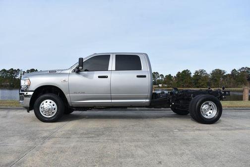 2021 RAM 3500 Tradesman Crew Cab 4x4 8' Box